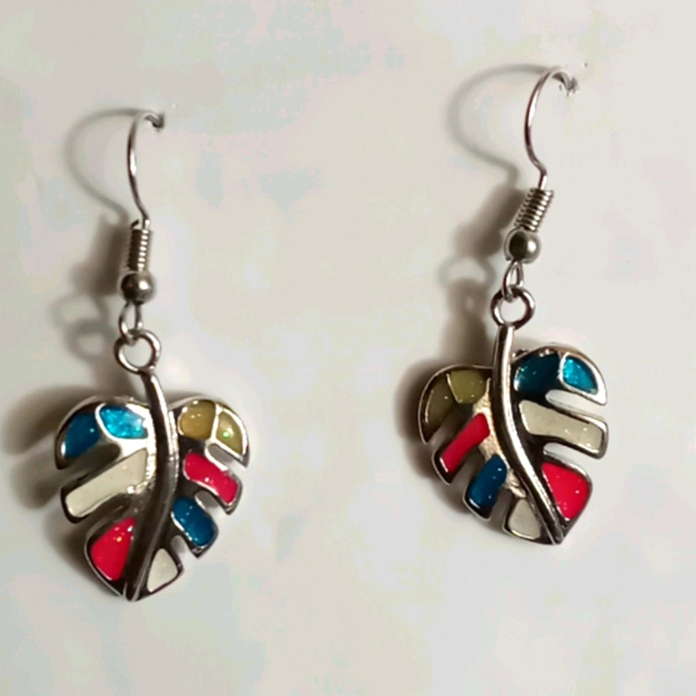Silver leaf earrings